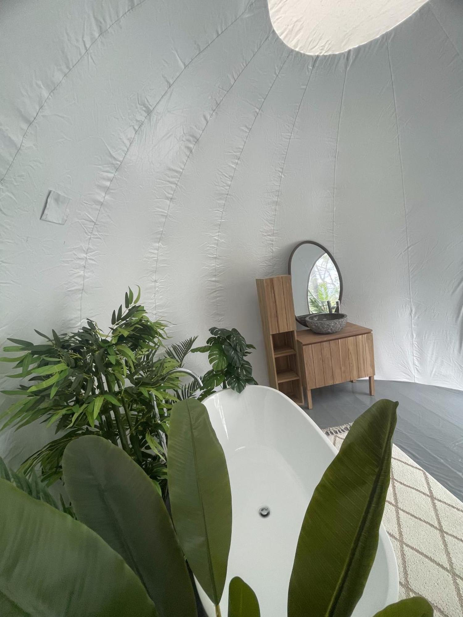 La Bulle Perchee De Chantilly Gouvieux Bagian luar foto